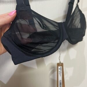 SKIMS no show Demi bra NWT